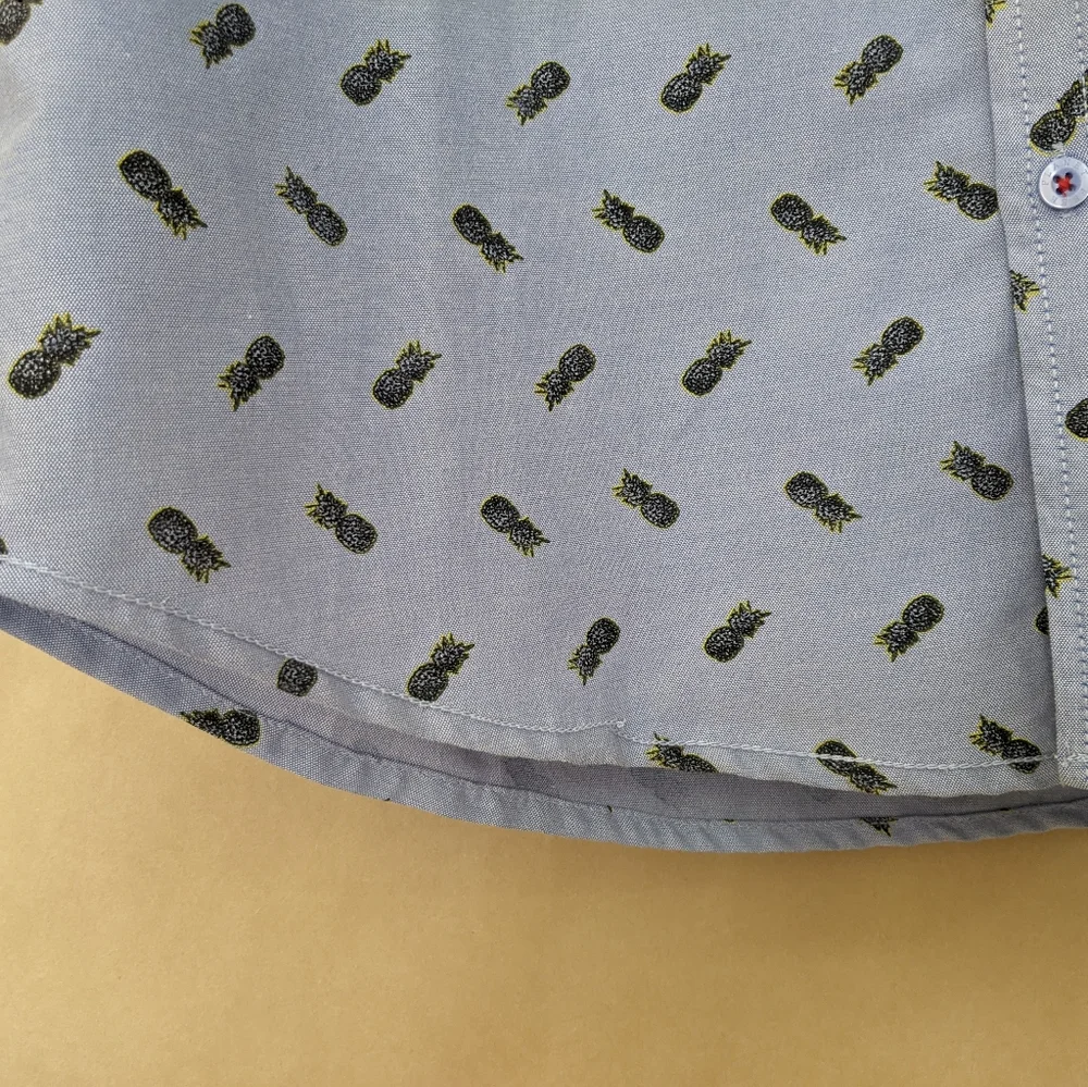 Short sleeve blue button up, pineapple print. Free Planet: men's Large. - Picture 6 of 12